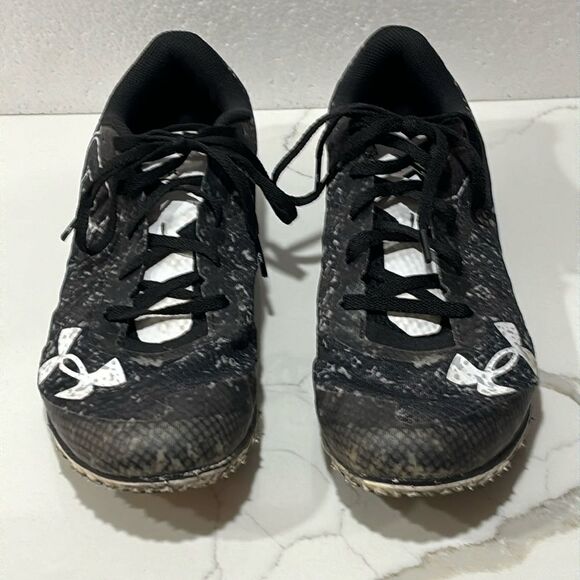 Under Armour | Men’s Brigade XC Black Spikeless Track Shoes - Picture 2 of 10